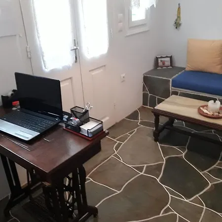 Madilides Platis Gialos (Sifnos)